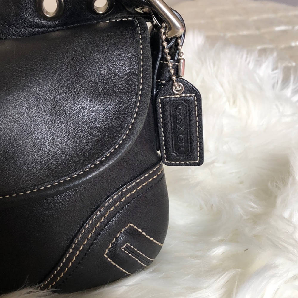 Coach Authentic Shoulder Bag - Picture 4 of 7